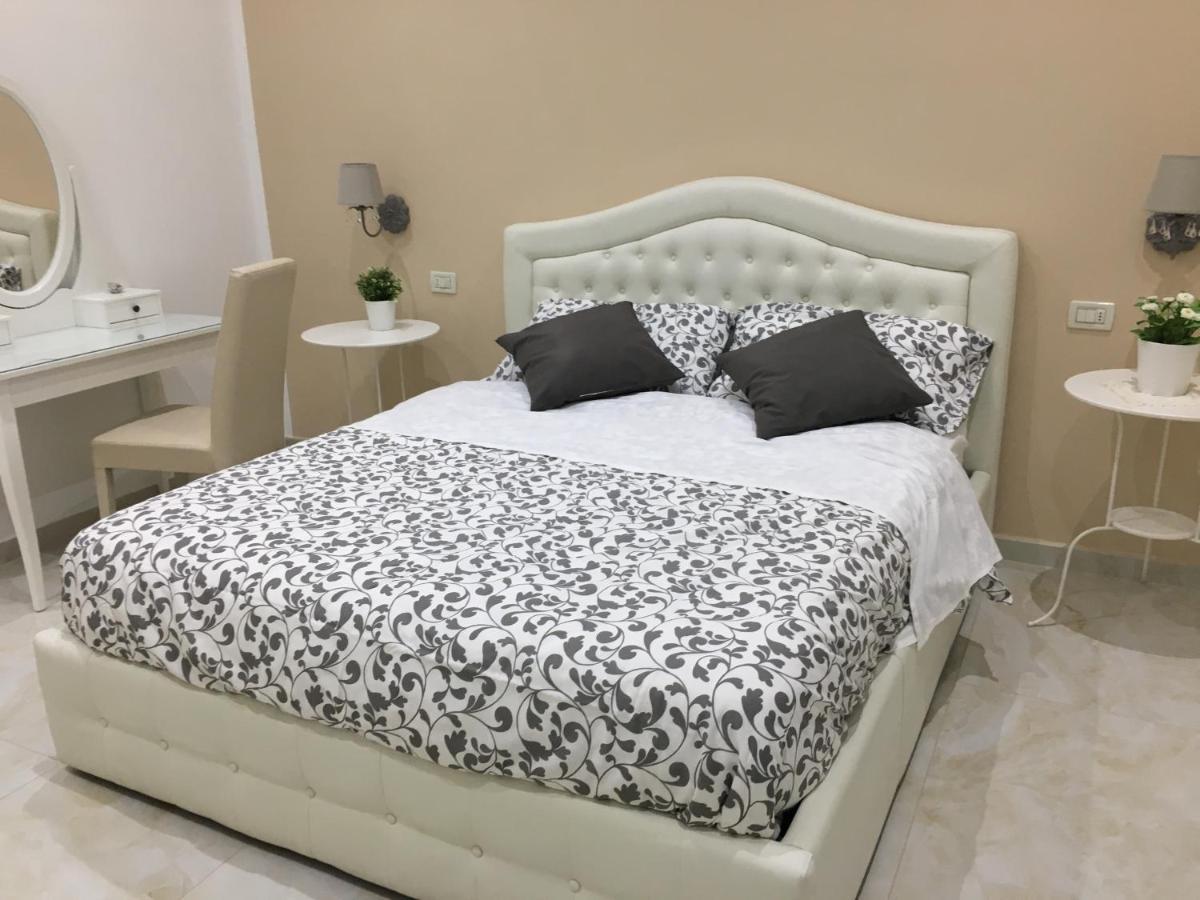 Queen Chic Apartment Специя Экстерьер фото