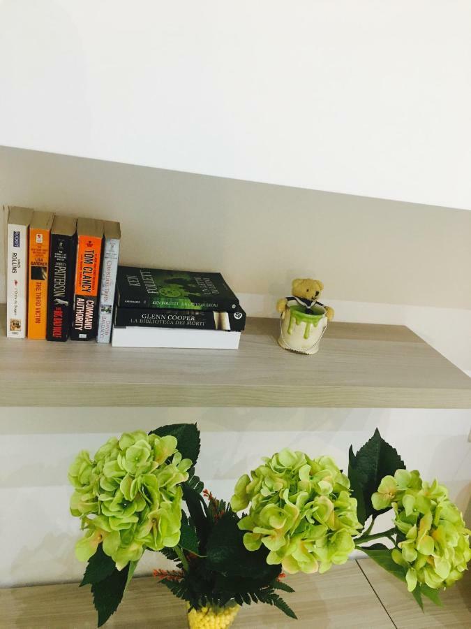 Queen Chic Apartment Специя Экстерьер фото
