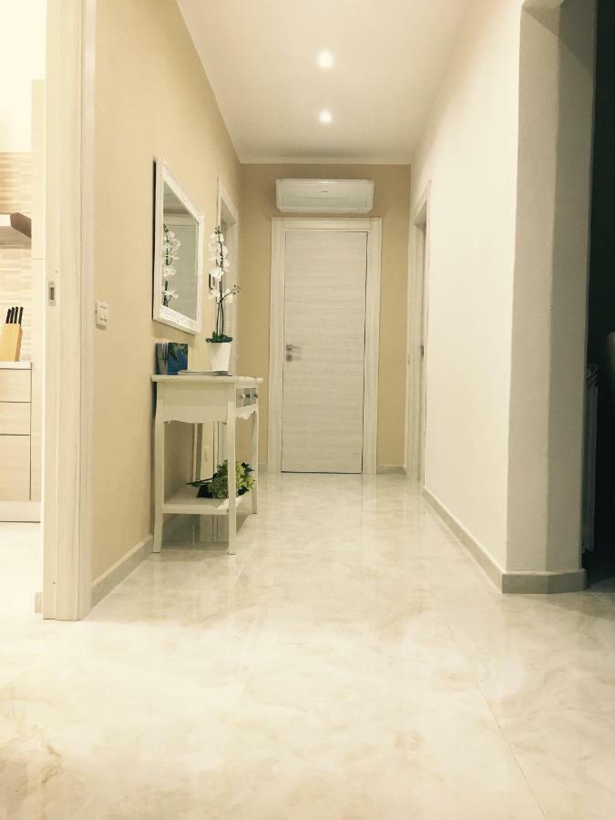 Queen Chic Apartment Специя Экстерьер фото