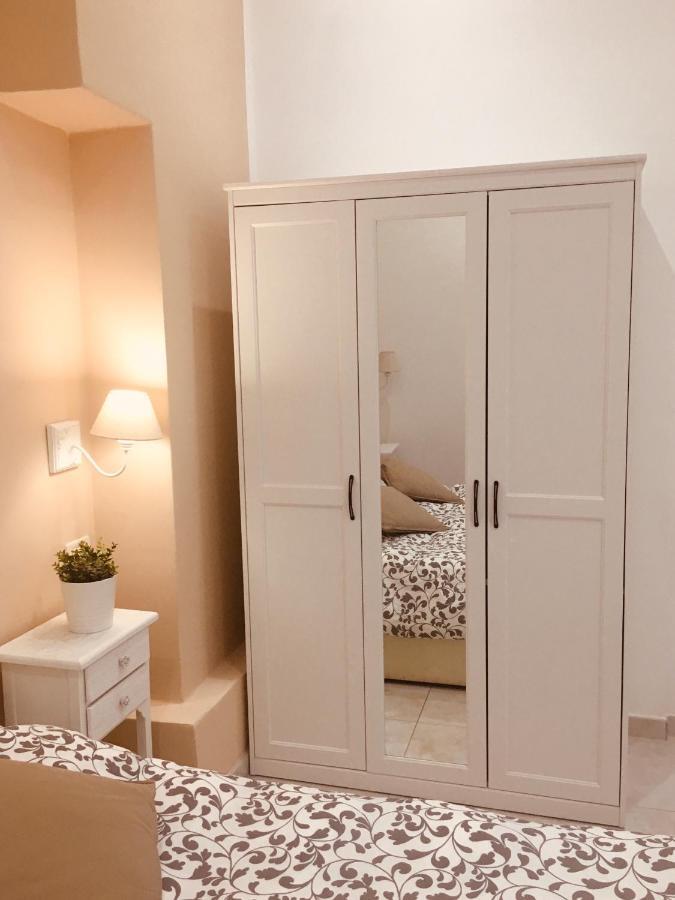 Queen Chic Apartment Специя Экстерьер фото